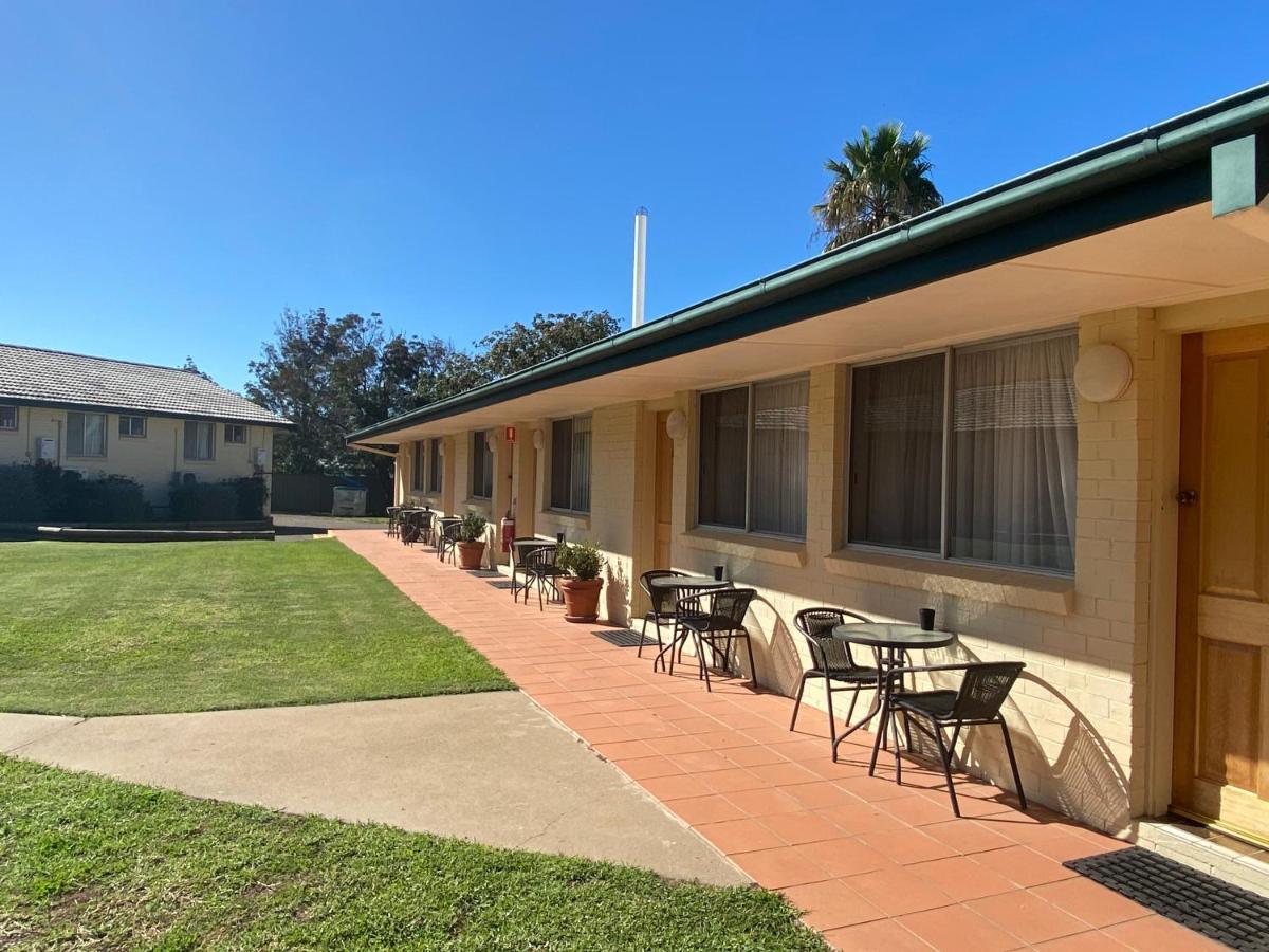 The Aston Motel Τάμγουορθ Εξωτερικό φωτογραφία