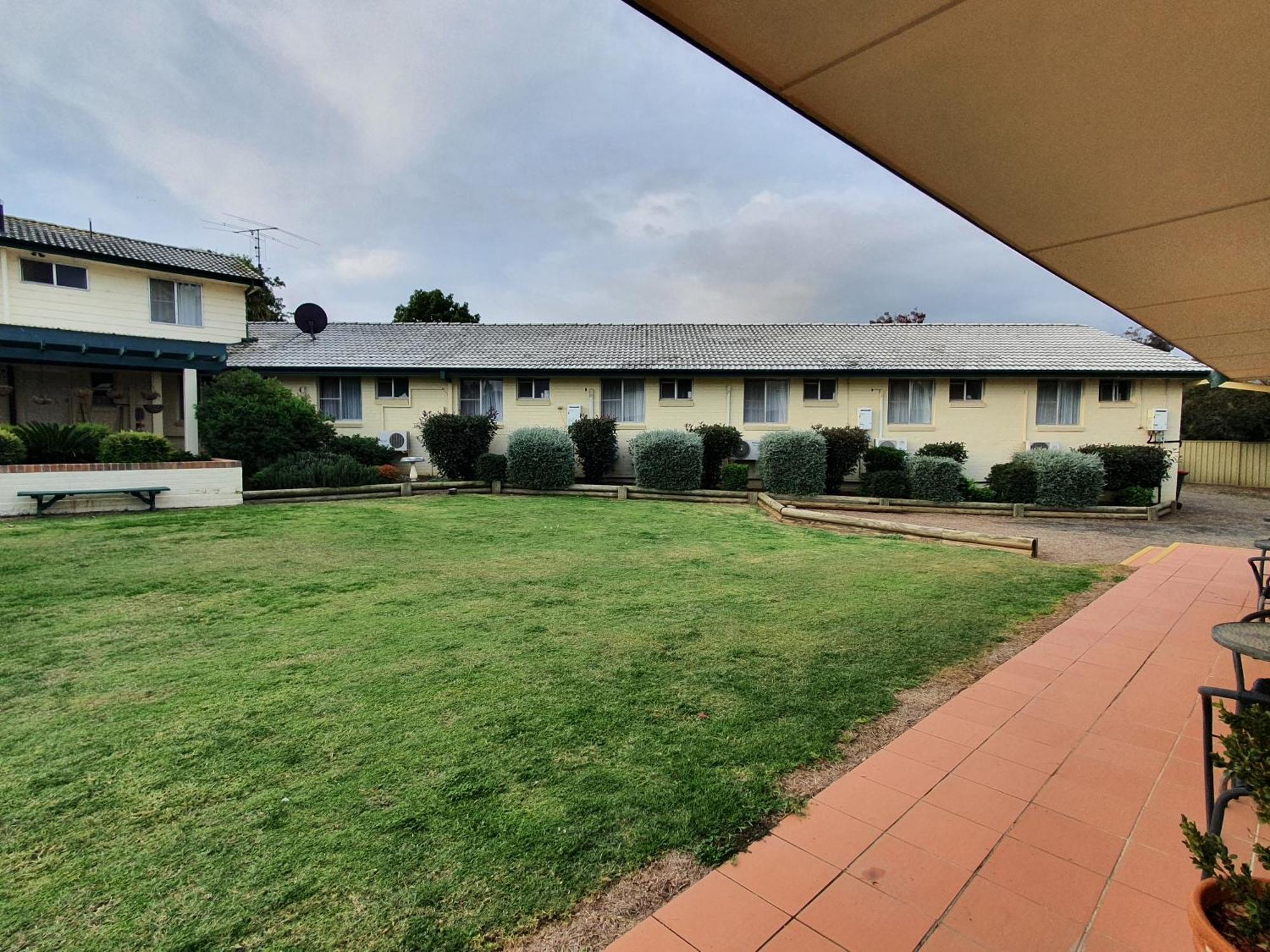 The Aston Motel Τάμγουορθ Δωμάτιο φωτογραφία