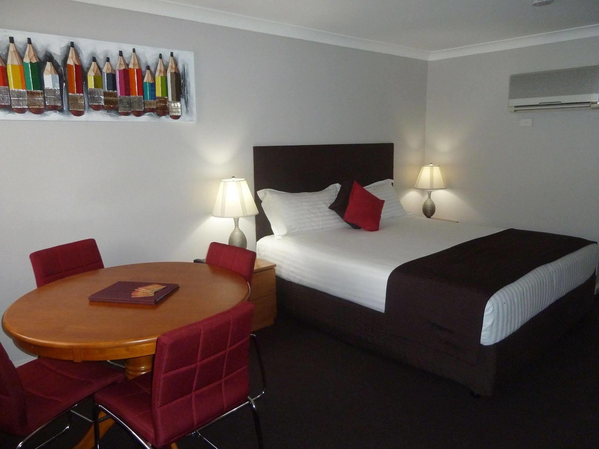 The Aston Motel Τάμγουορθ Εξωτερικό φωτογραφία