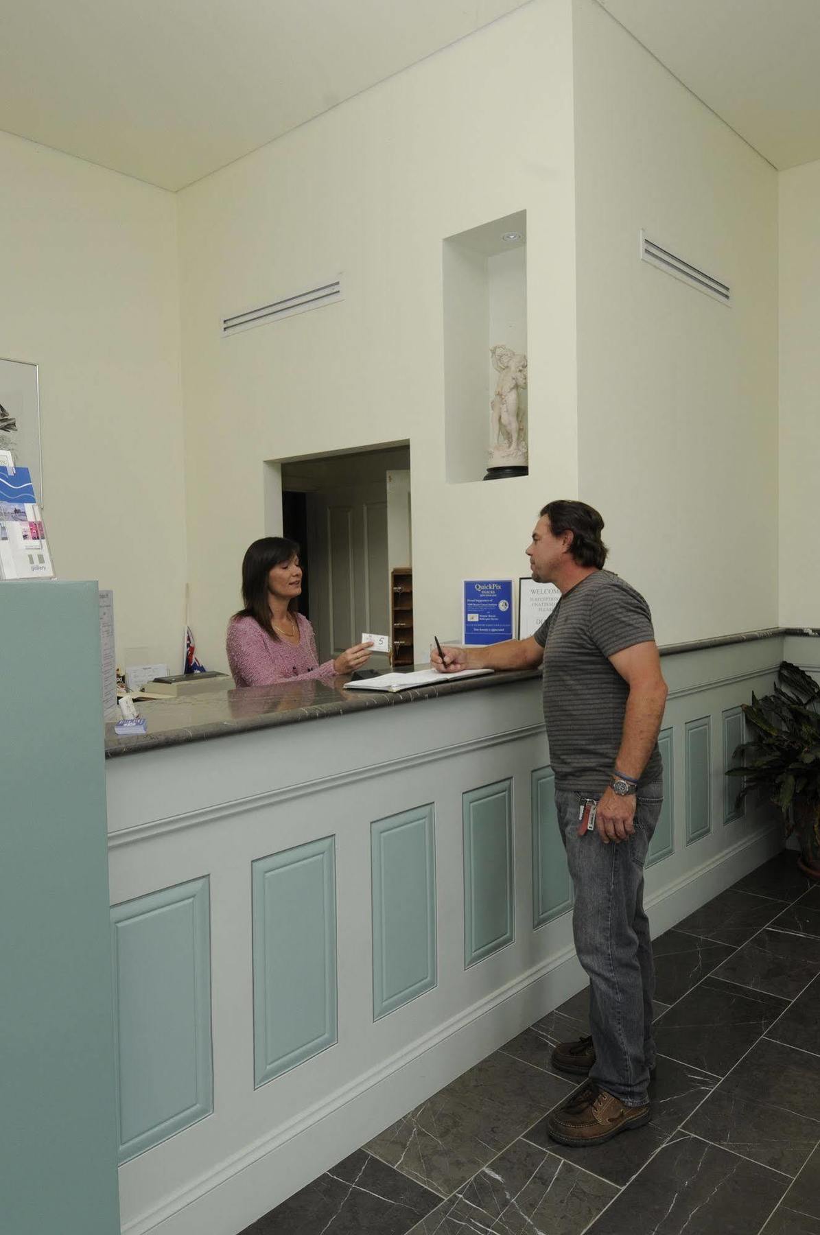 The Aston Motel Τάμγουορθ Εξωτερικό φωτογραφία
